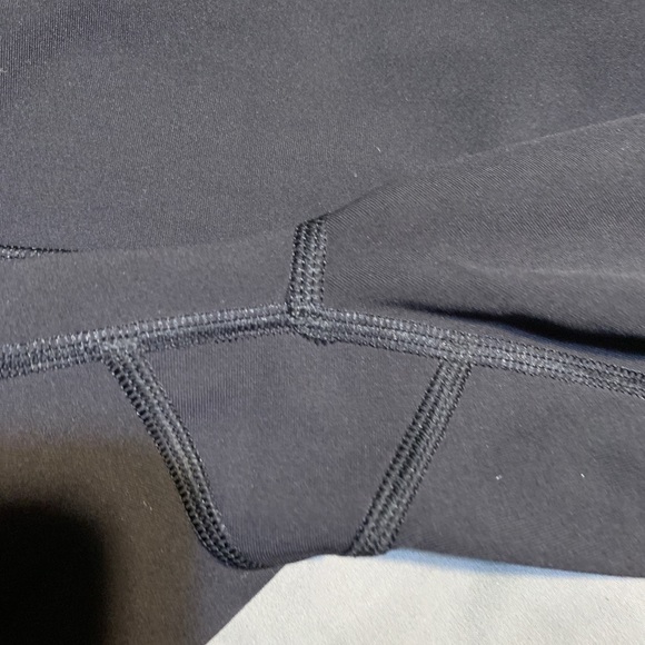 🚩Lululemon Mesh(torn)leggings 🚩read description - Picture 4 of 8